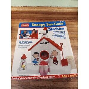 Vintage 1989 Peanuts Snoopy Playschool Sno-Cone Machine W/Box